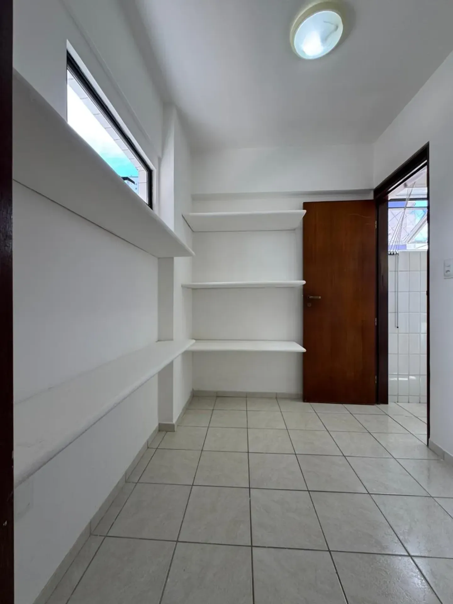 127 m² apartment with a separate kitchen and 3 bedrooms — photo 32