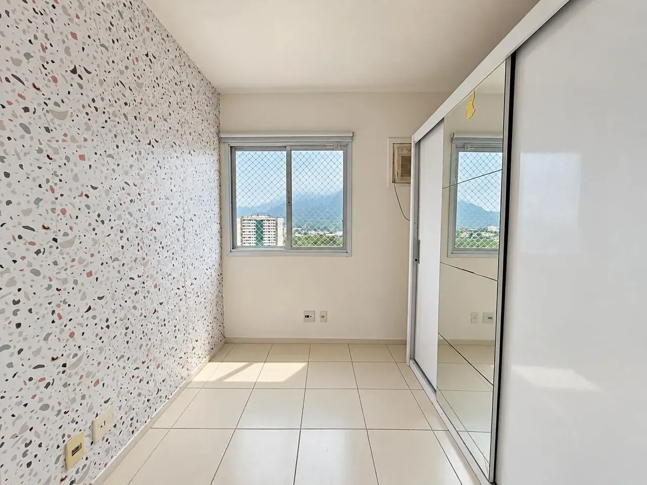 2-bedroom apartment with a mountain view — photo 18