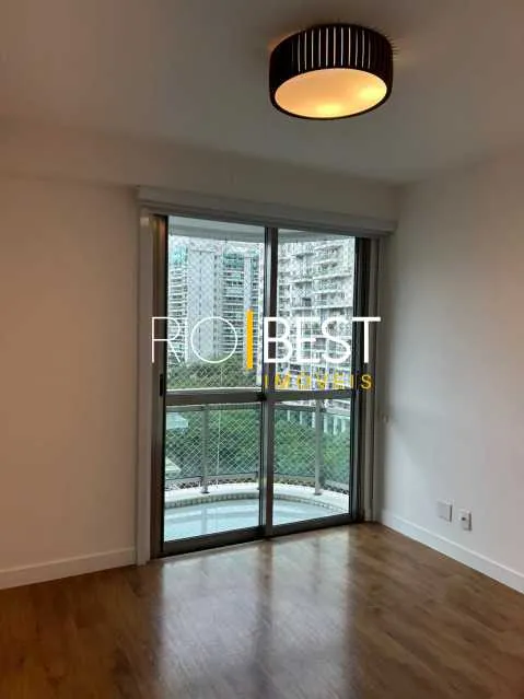 Furnished apartment with 4 bedrooms and 5 bathrooms — photo 7