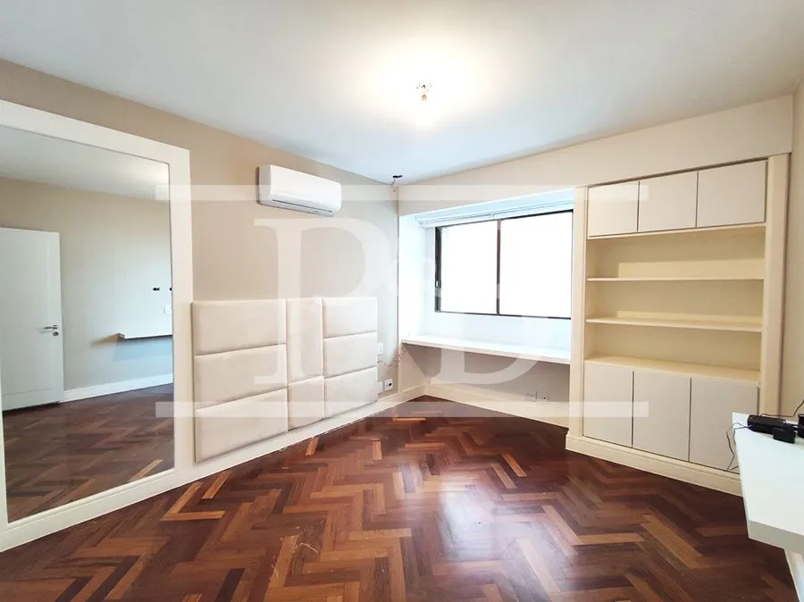 4-bedroom apartment 284 m² with 3 parking spaces — photo 25