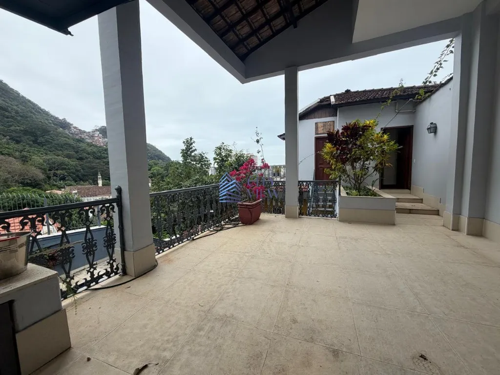 4-bedroom 500 m² house with 5 bathrooms — photo 62