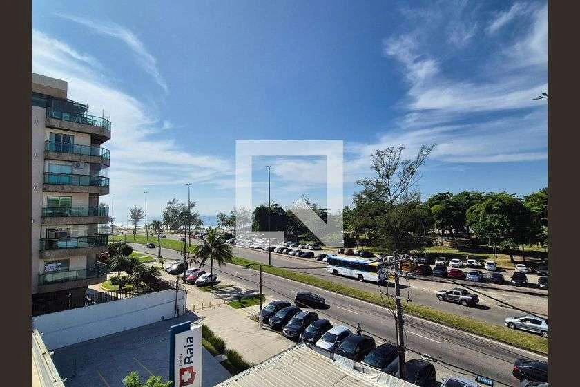 Furnished apartment with a glassed-in balcony — photo 10