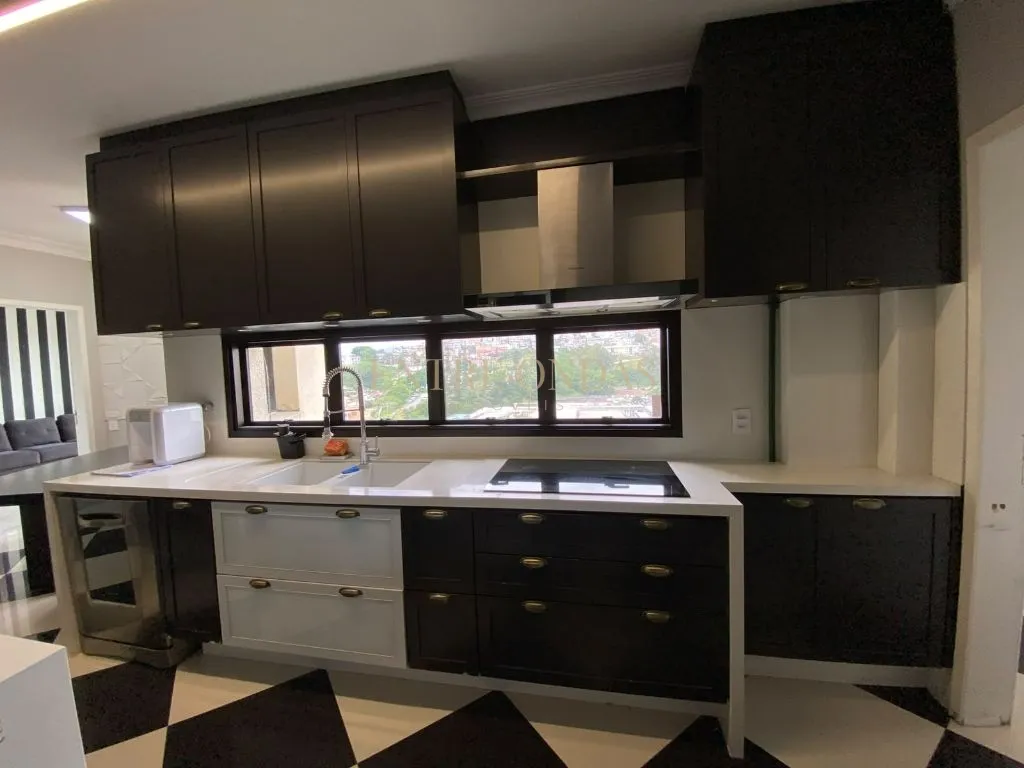 Вид на воду та 4 спальні: квартира 304 м² — photo 46