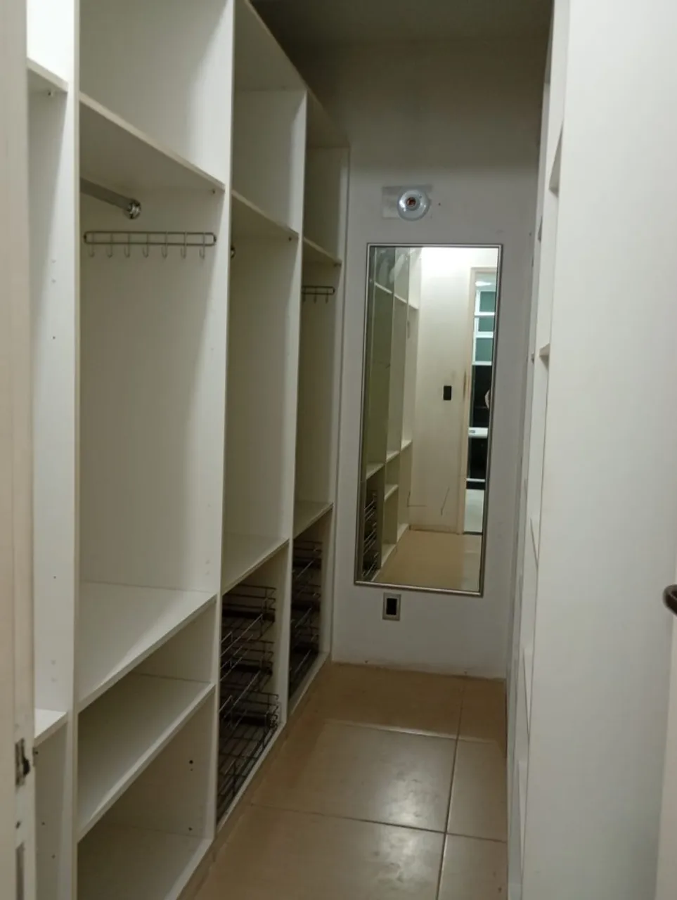 Furnished rental house with 3 bedrooms and 5 bathrooms — photo 8
