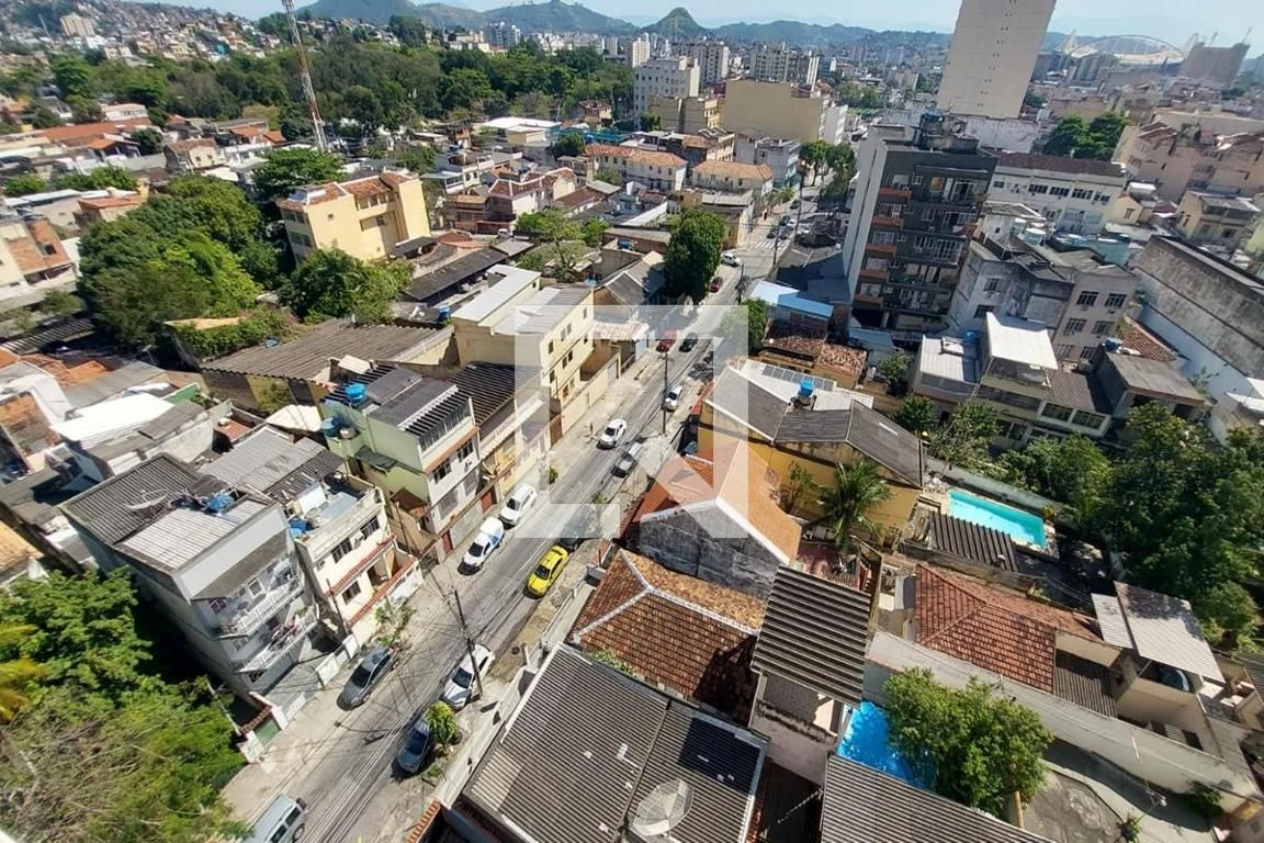 2-bedroom apartment in a building with a pool — photo 24