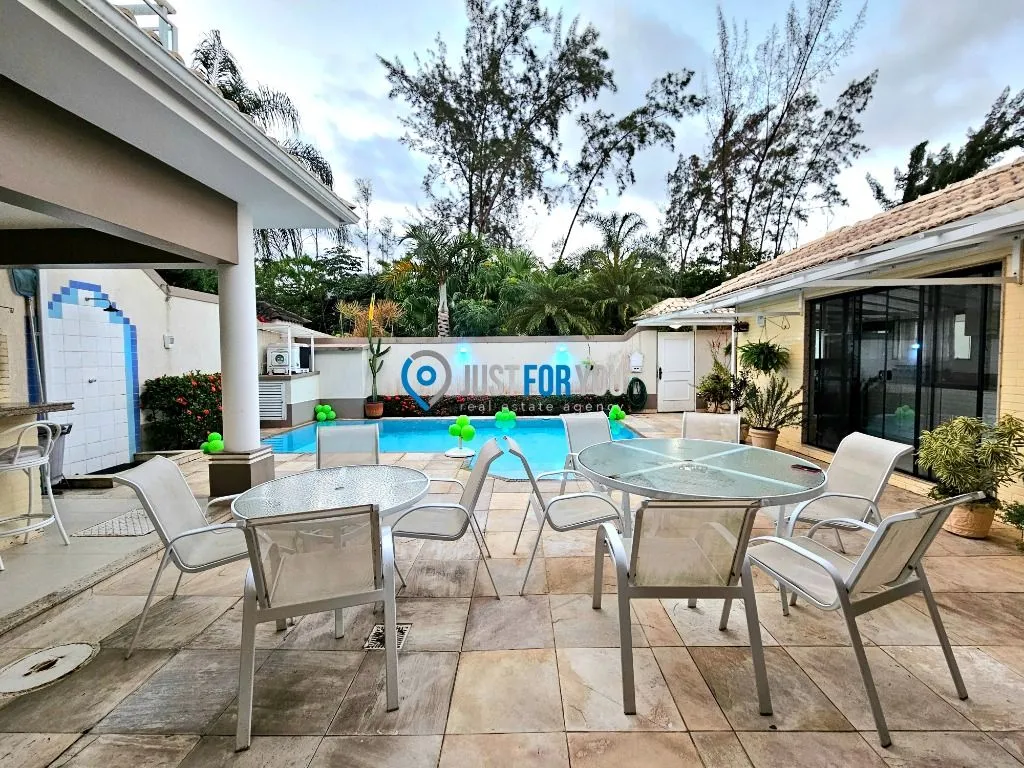 Furnished 4-bedroom house with 5 bathrooms and 350 m² — photo 4