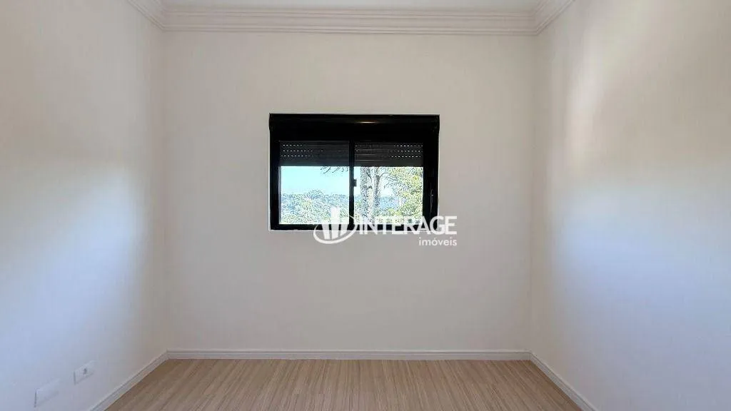 House with 3 bedrooms and 175 m², no parking — photo 12