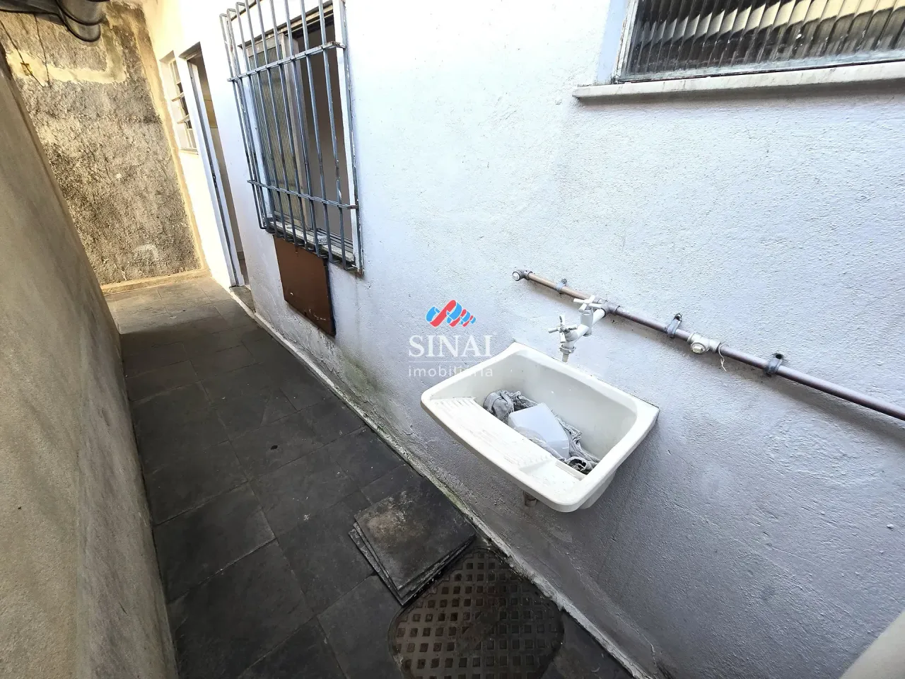 Unfurnished 1-bedroom house with 1 bathroom — photo 8