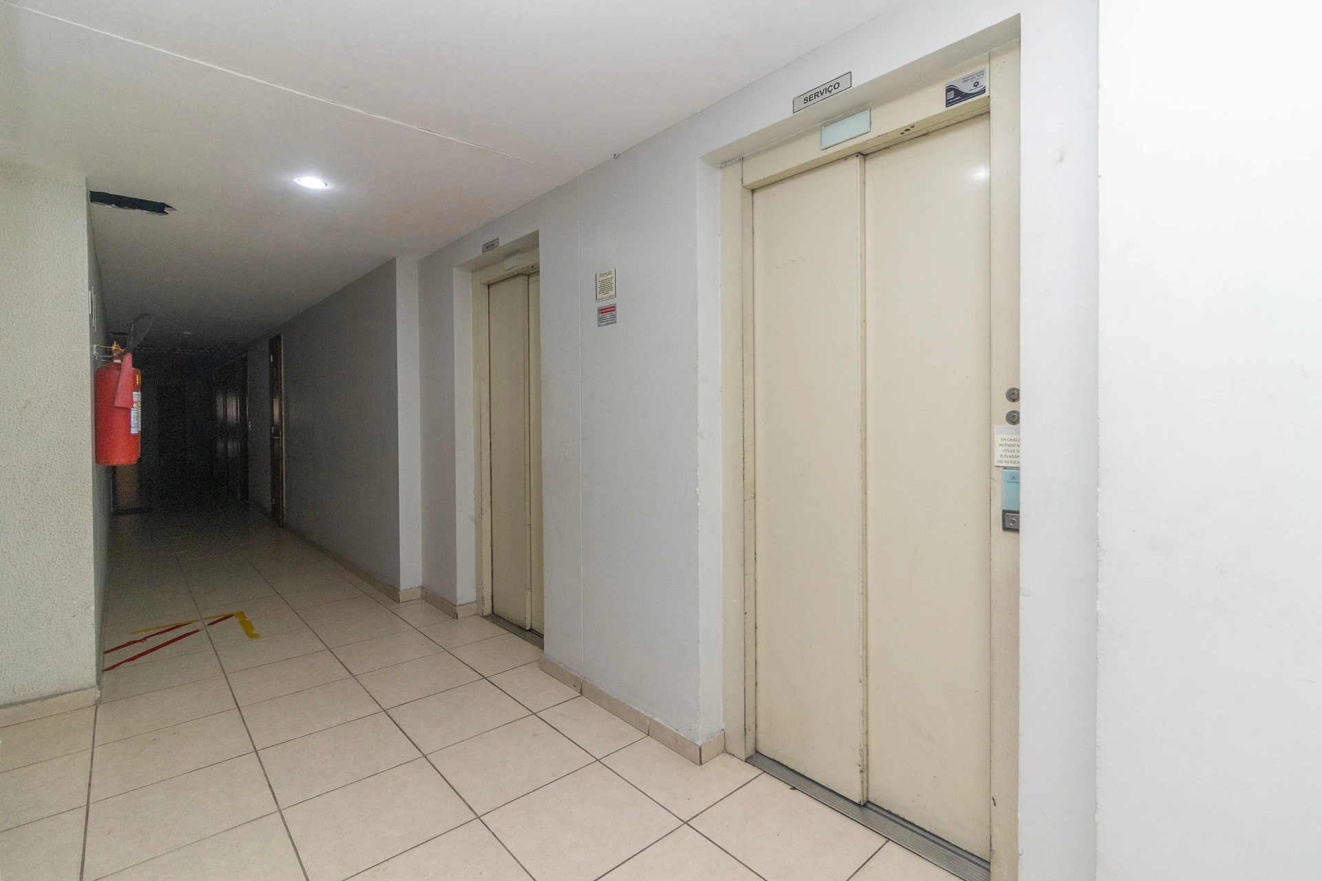 Furnished 2-bedroom apartment with balcony — photo 30