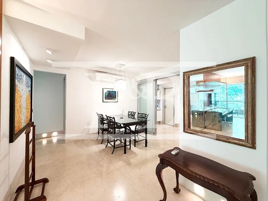 Furnished 3-bedroom apartment with a separate kitchen — photo 19