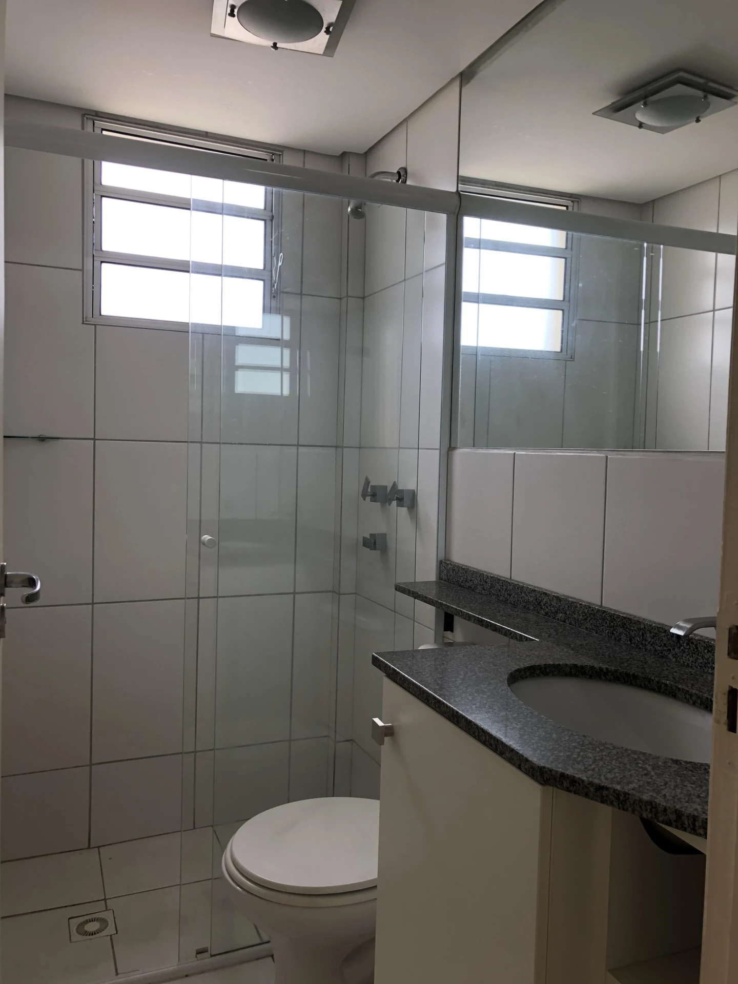 Apartamento de 138 m² com 3 quartos e varanda — photo 8