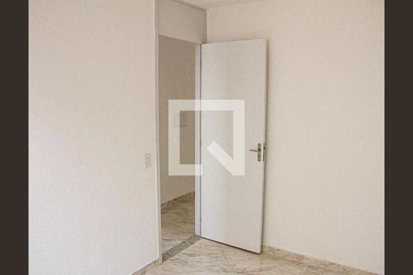 2-bedroom apartment in a building with a pool — photo 21
