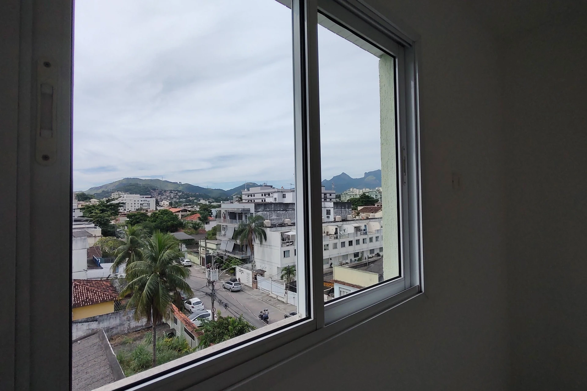 2-bedroom apartment with balcony and 2 bathrooms — photo 35