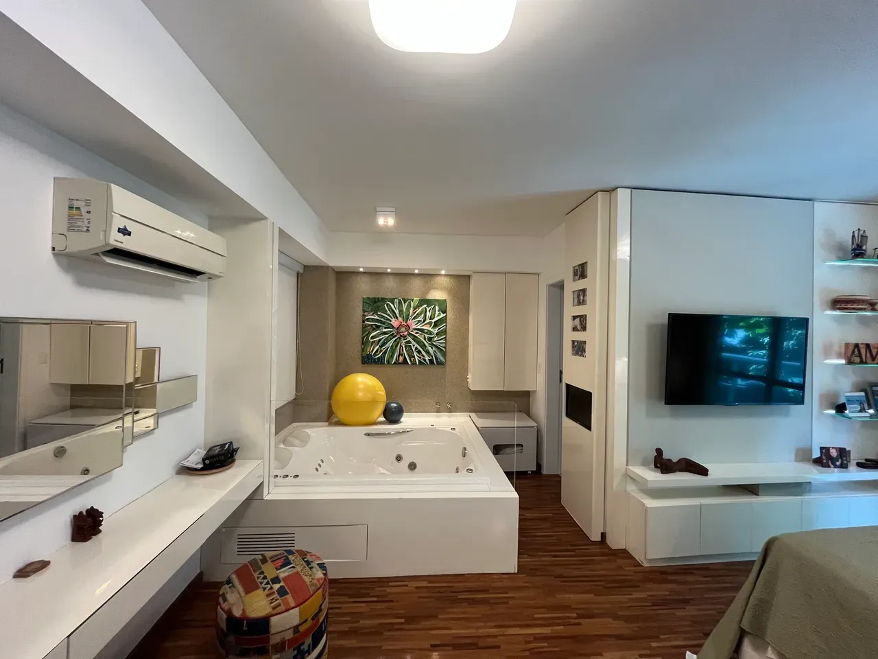 Furnished apartment, 240 m², with a washing machine — photo 24