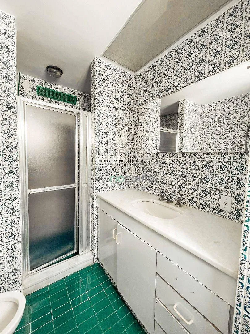 Unfurnished apartment with 4 bedrooms and 377 m² — photo 34