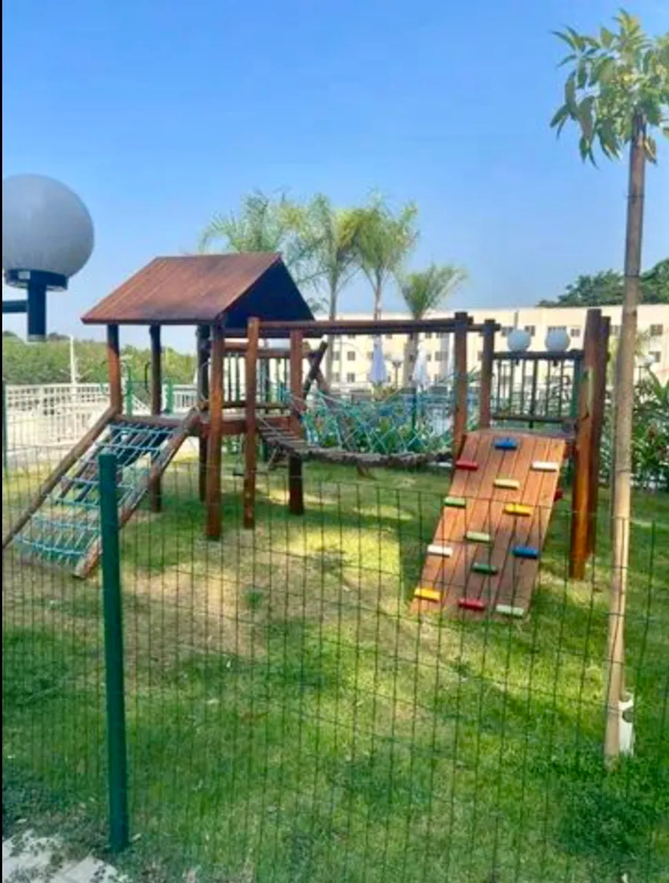 Apartamento de 2 quartos em condomínio com piscina — photo 9