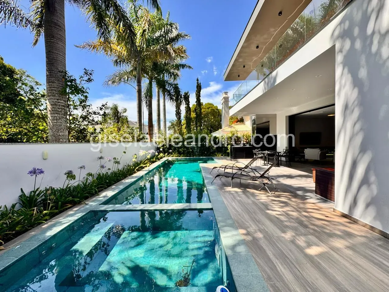 House with 5 bedrooms and gas open-plan kitchen — photo 14