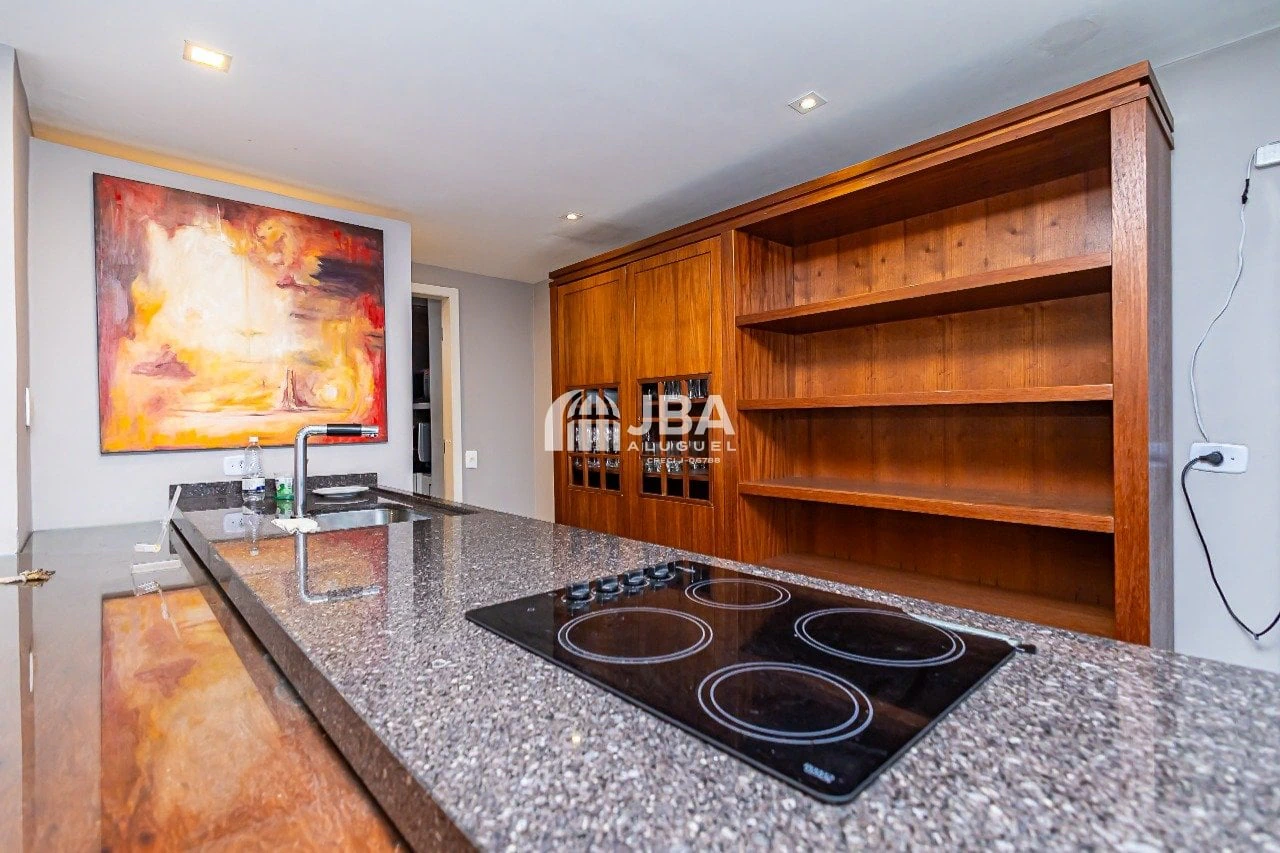 Квартира 226 м² з 3 спальнями та кухнею відкритого плану — photo 30
