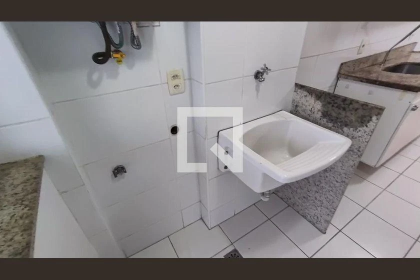 3-bedroom apartment in a building with a gym — photo 17