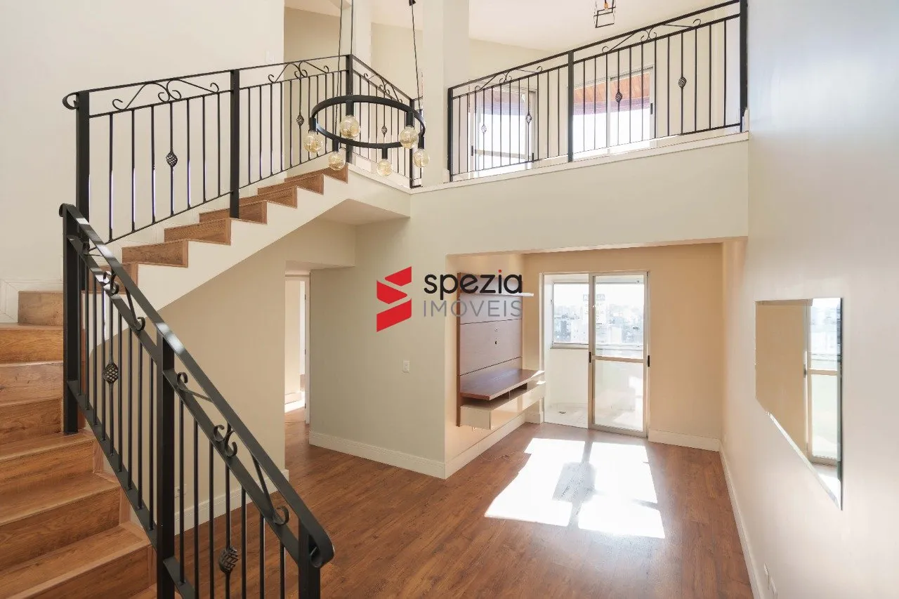 Duplex rental unit with 3 bedrooms and 3 bathrooms — photo 2