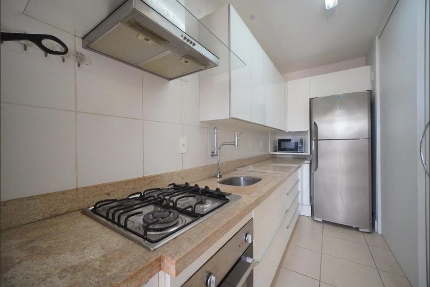 Furnished apartment with 2 bedrooms and 2 bathrooms — photo 12