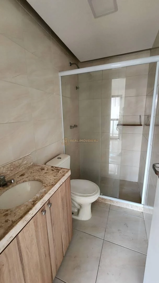 Unfurnished apartment with 3 bedrooms and 2 bathrooms — photo 25