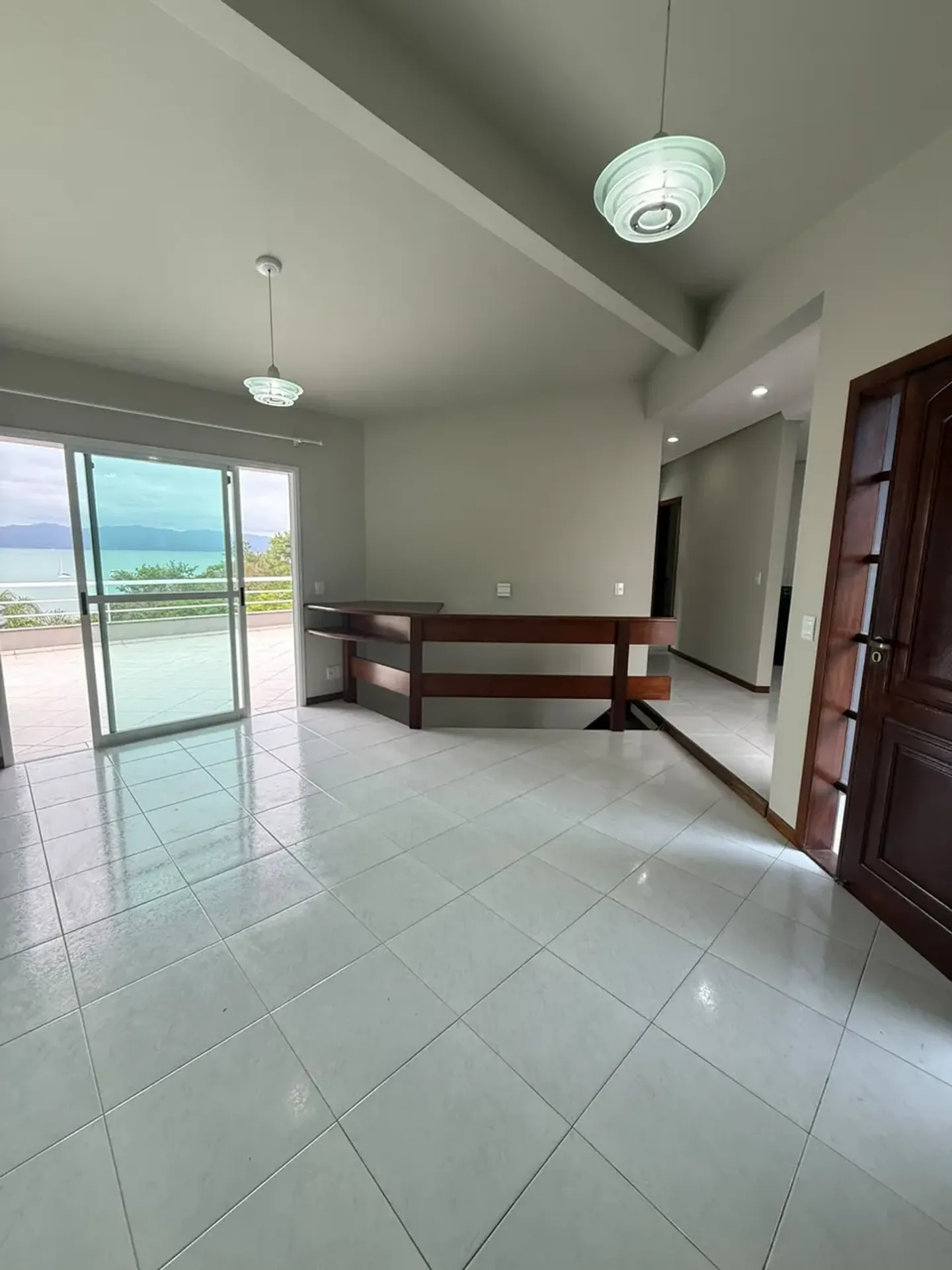 Water view in a 3-bedroom house, 180 m² — photo 17