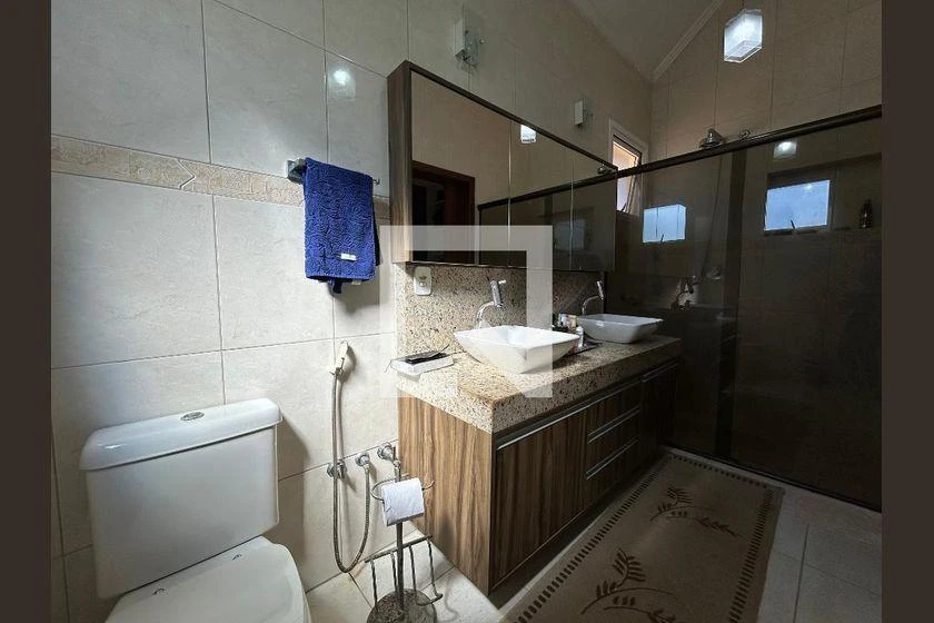 Furnished 284 m² house with 4 bedrooms and balcony — photo 23
