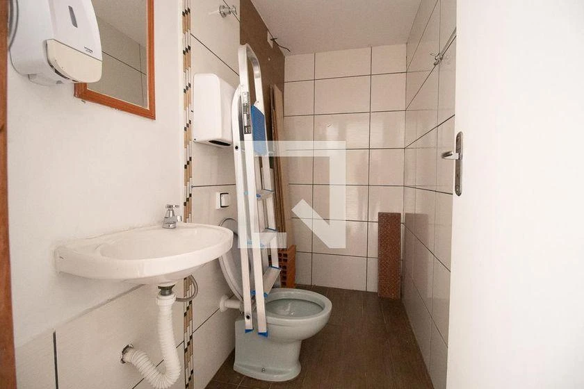 Rental house with 5 bedrooms and 290 m² — photo 46