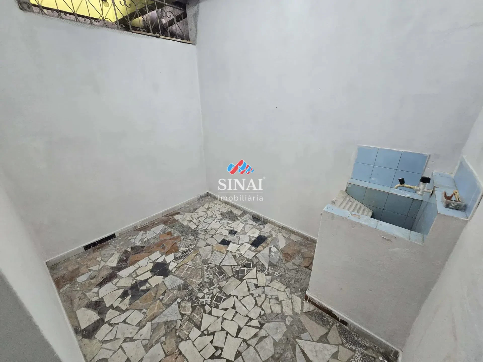Casa de 44 m² e 1 quarto, Rocha Miranda — photo 16