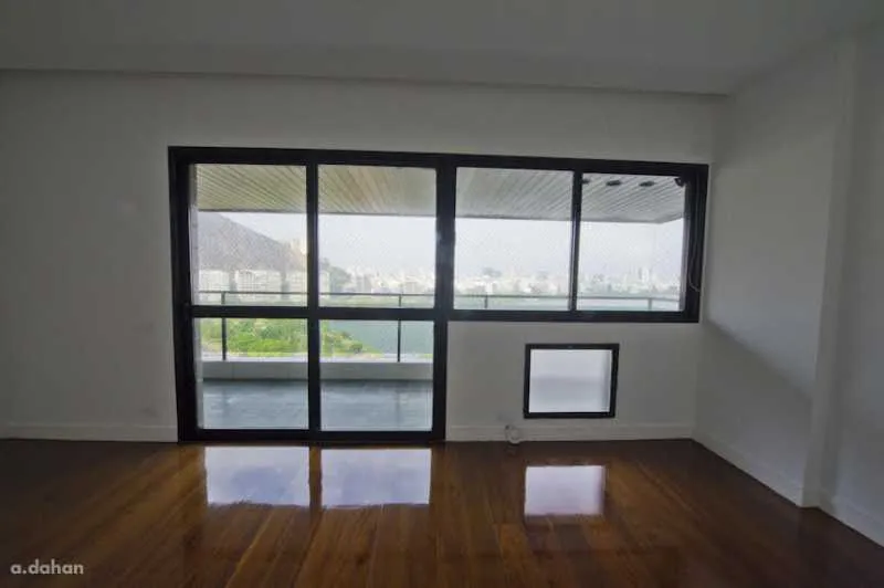 Residential apartment with 4 bedrooms and 5 bathrooms — photo 10