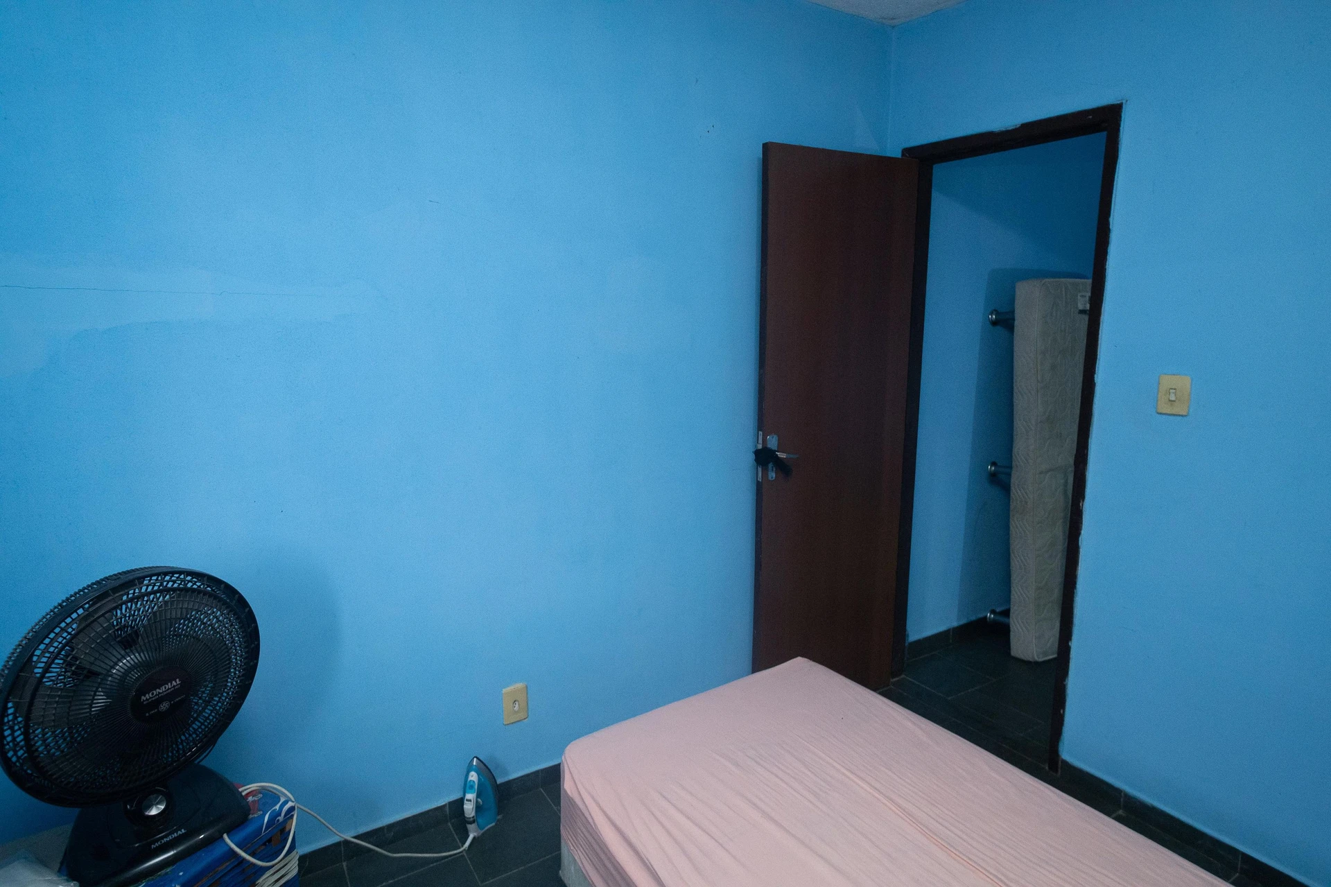 Apartamento amueblado con 2 dormitorios y jardín privado — photo 8
