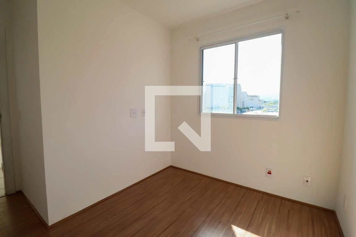 Apartamento sem mobília com 2 quartos e garagem — photo 35