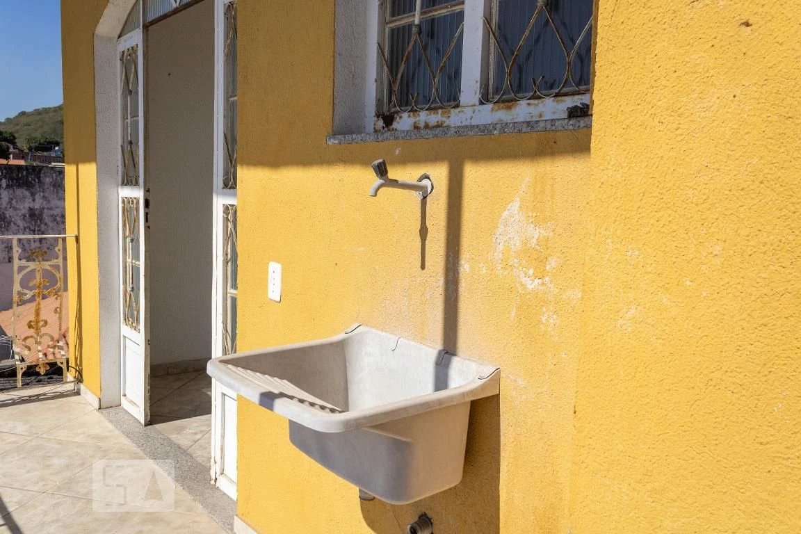 Estudio sin amueblar con 1 dormitorio, 1 baño y lavadero