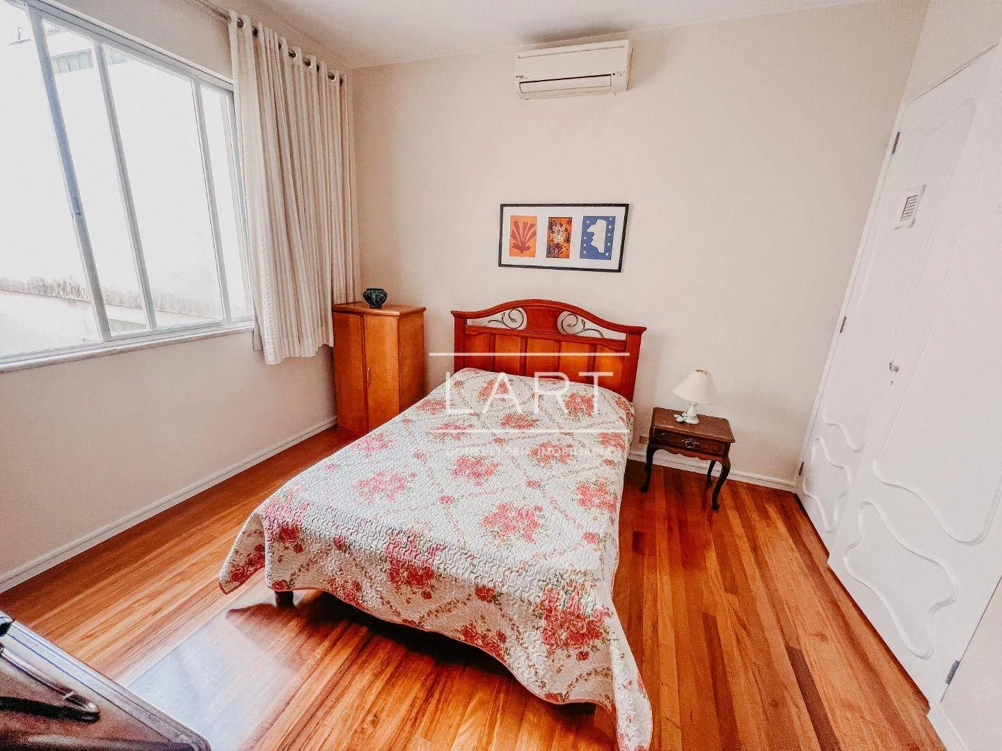 Home office in a 3-bedroom apartment, 160 m² — photo 7