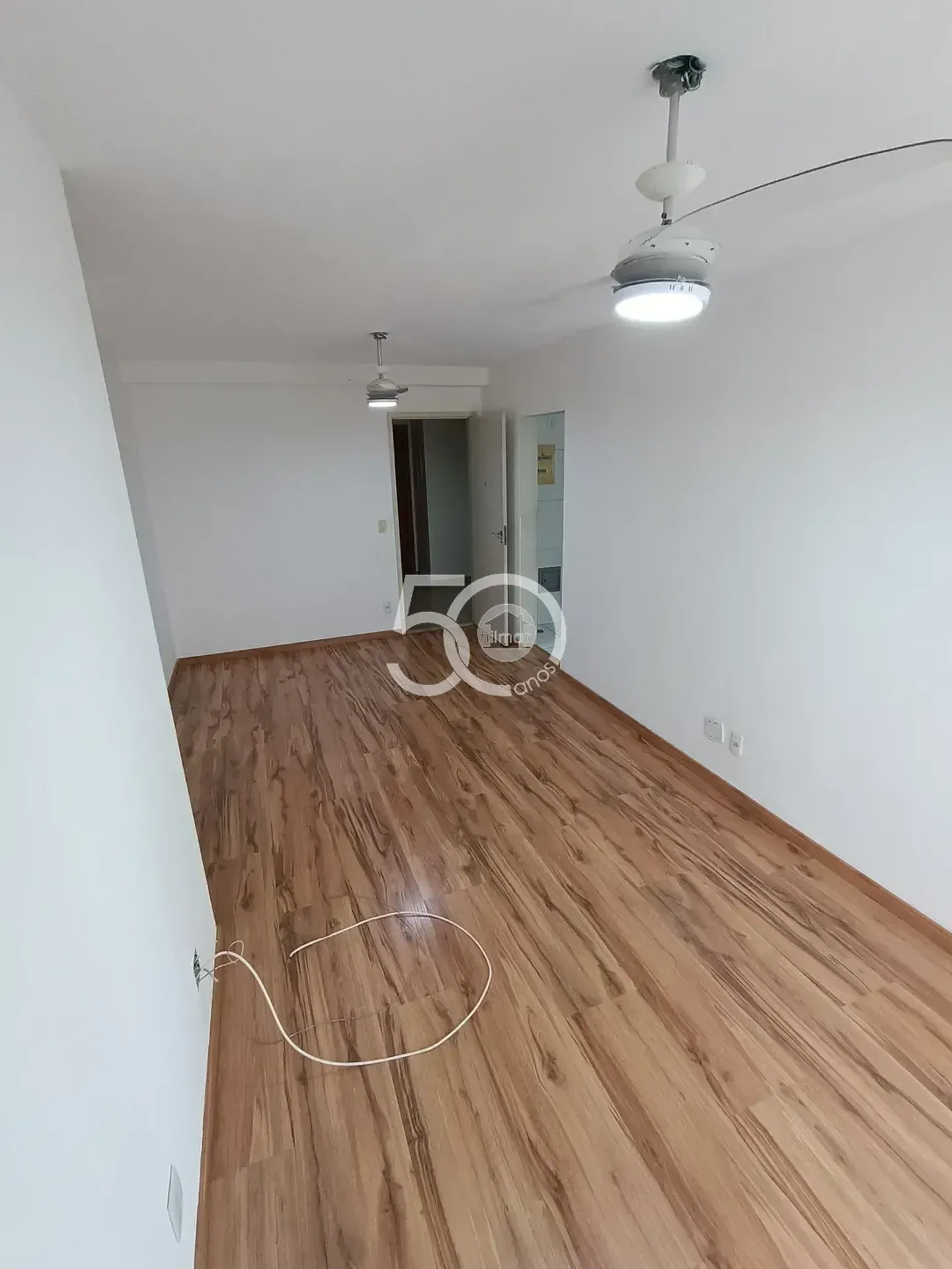 Departamento de 2 dormitorios con piso de madera o laminado — photo 6