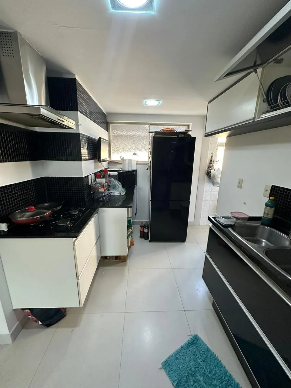 Furnished 3-bedroom apartment with enclosed balcony — photo 2