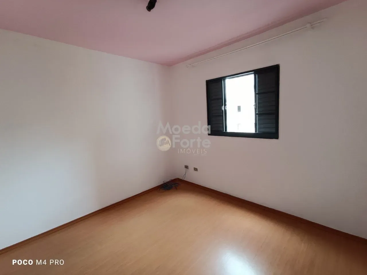 3-bedroom apartment with wood or laminate floors in Curitiba — photo 15