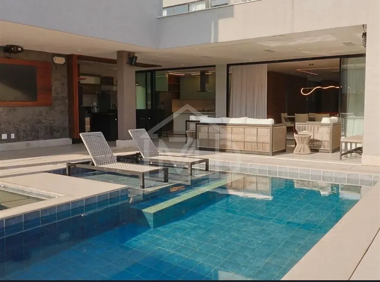 House with 5 bedrooms and 5 bathrooms, 850 m² — photo 19