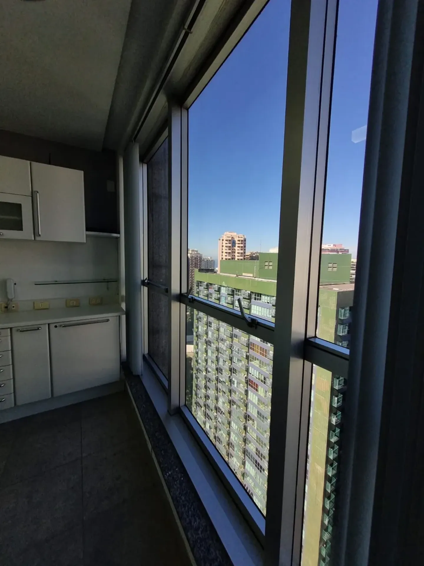 Apartment, 29 m², with a glass-enclosed balcony