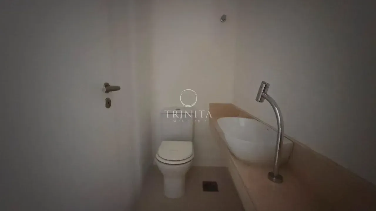 Apartment with 3 bedrooms and 3 bathrooms — photo 19