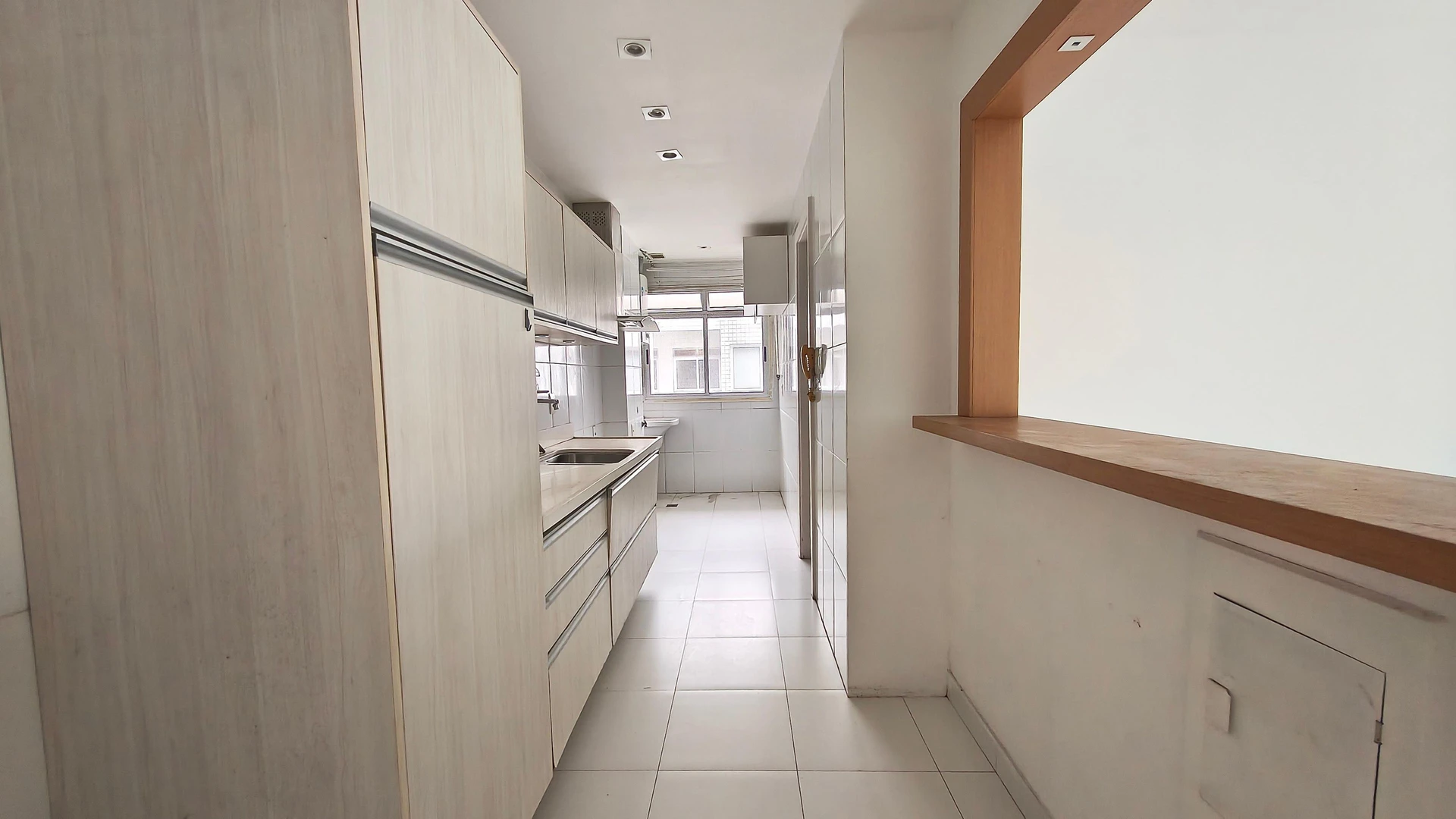 Apartment, 75 m², with a glass-enclosed balcony — photo 2