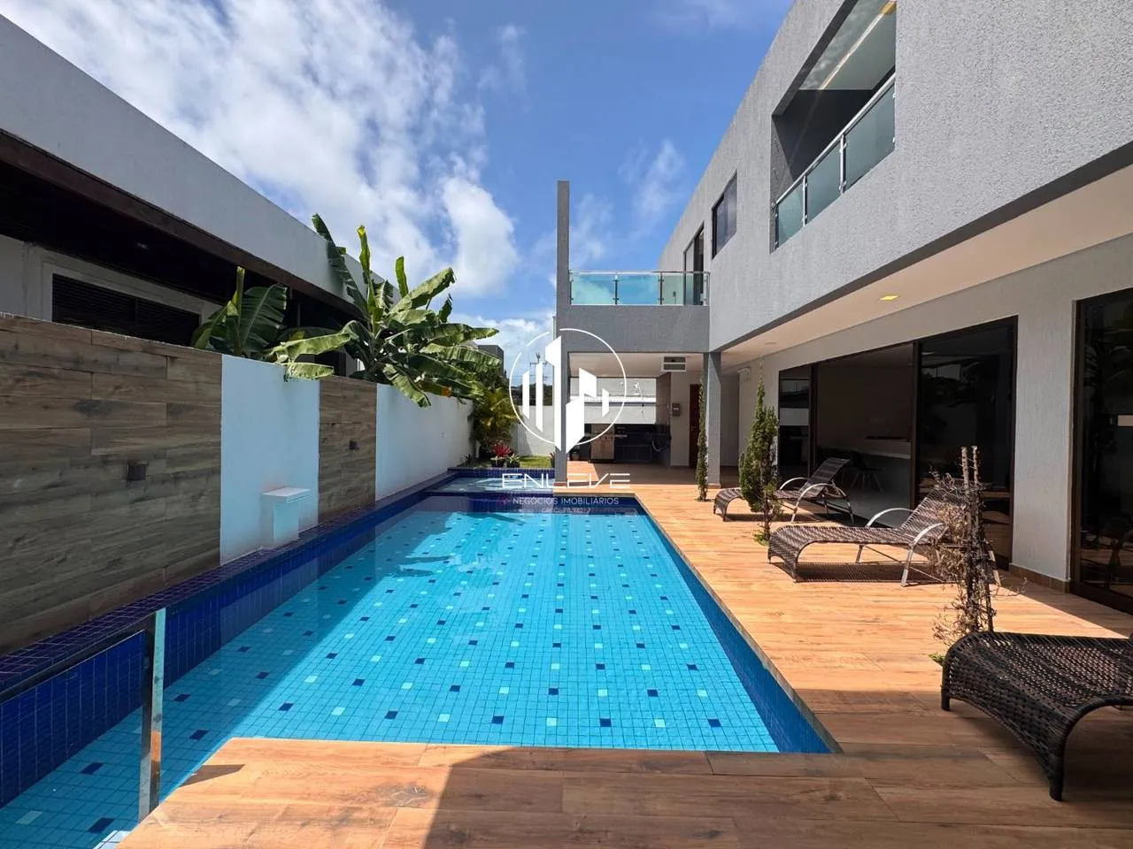 Casa com 4 suítes, 5 banheiros e 600 m² — photo 7