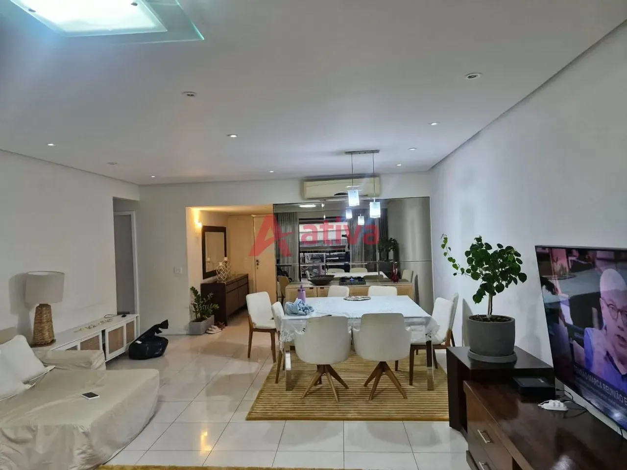 Furnished 3-bedroom apartment with 5 bathrooms — photo 2