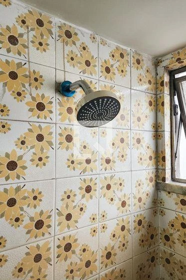 2-bedroom apartment in a building with a pool — photo 35