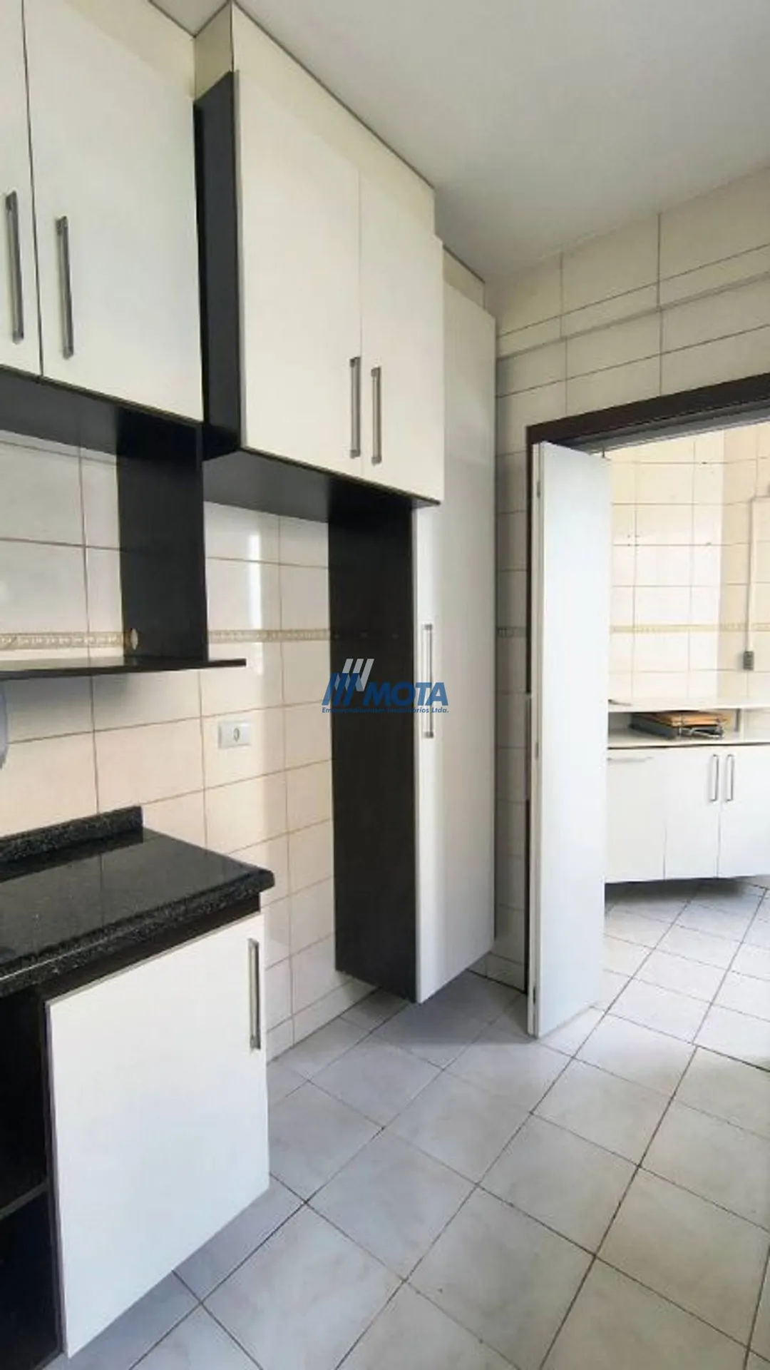 3-bedroom apartment with a private BBQ — photo 43