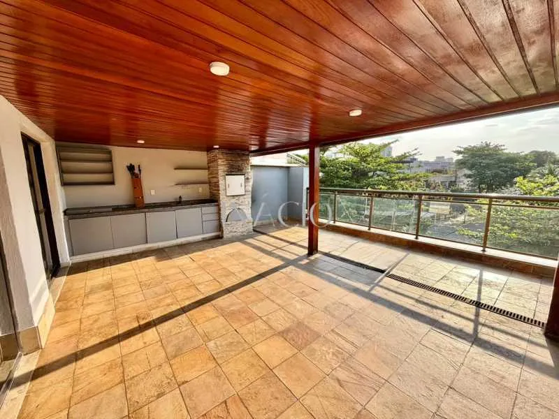 Apartamento de 350 m² com churrasqueira privativa e banheira — photo 2