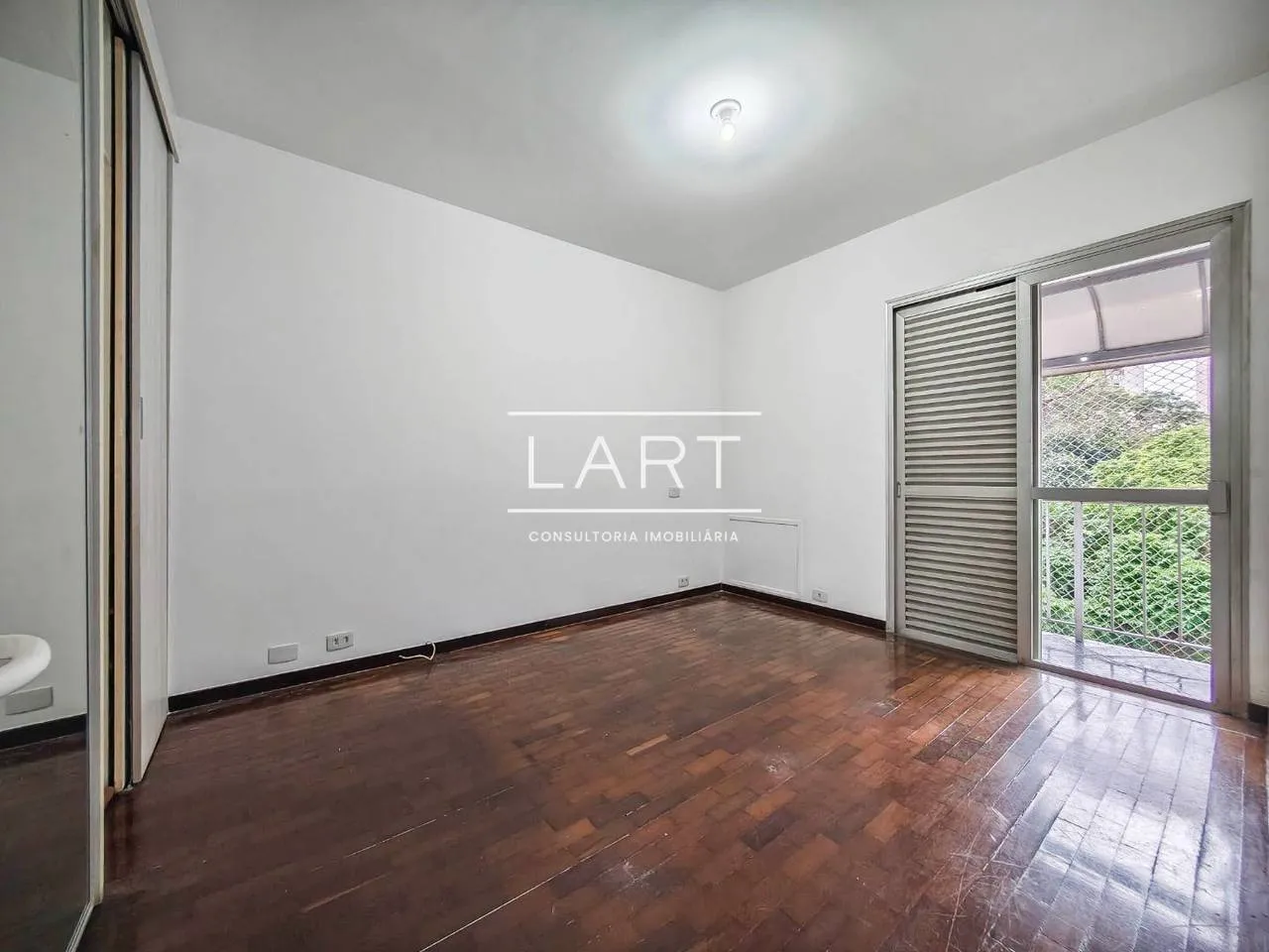 Apartment on the 8th floor with a water view — photo 3