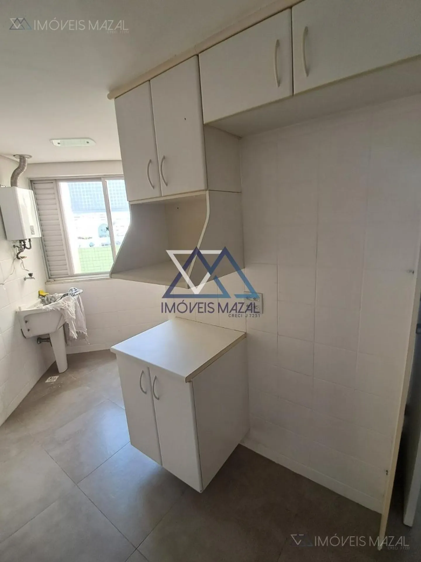 Rental apartment with 3 bedrooms and 4 bathrooms — photo 49