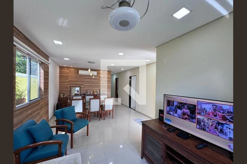Furnished 367 m² apartment with 4 bedrooms and 3 parking